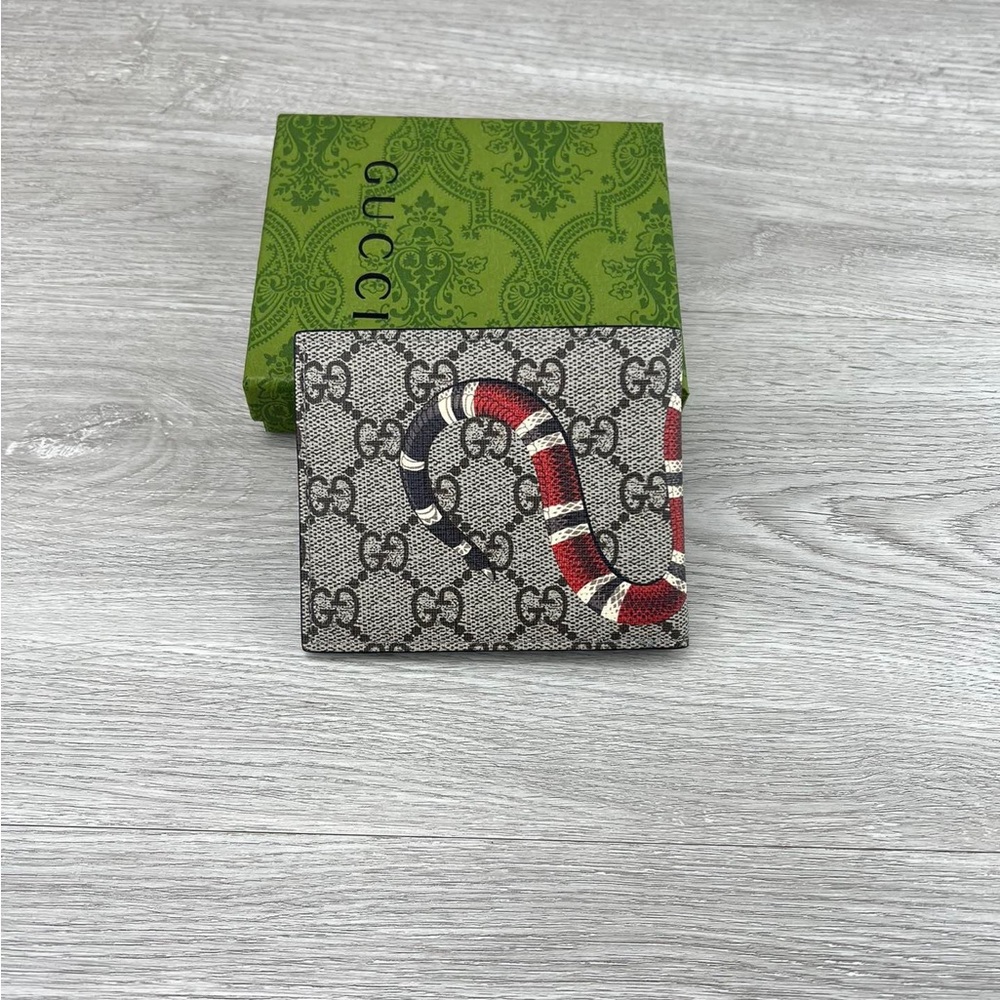Gucci Wallets - Picture 3 of 9